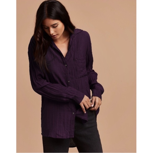 Community veritas shirt. XS - Picture 1 of 3